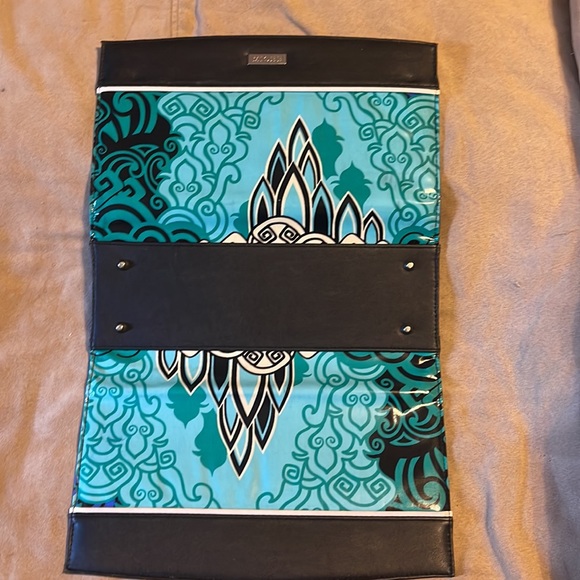 Miche Classic magnetic interchangeable handbag shell. - Picture 3 of 3